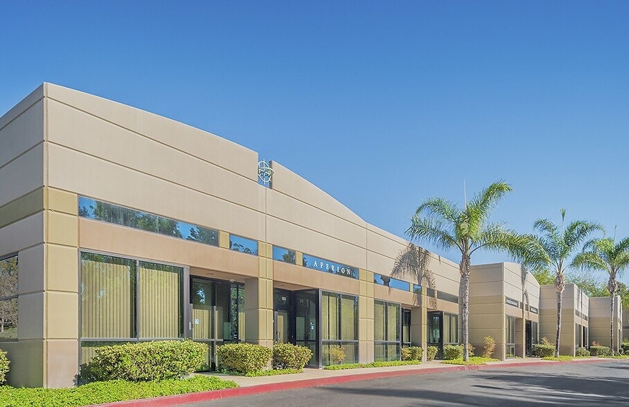 9 Spectrum Pointe Dr, Lake Forest, CA for lease - Building Photo - Image 2 of 3