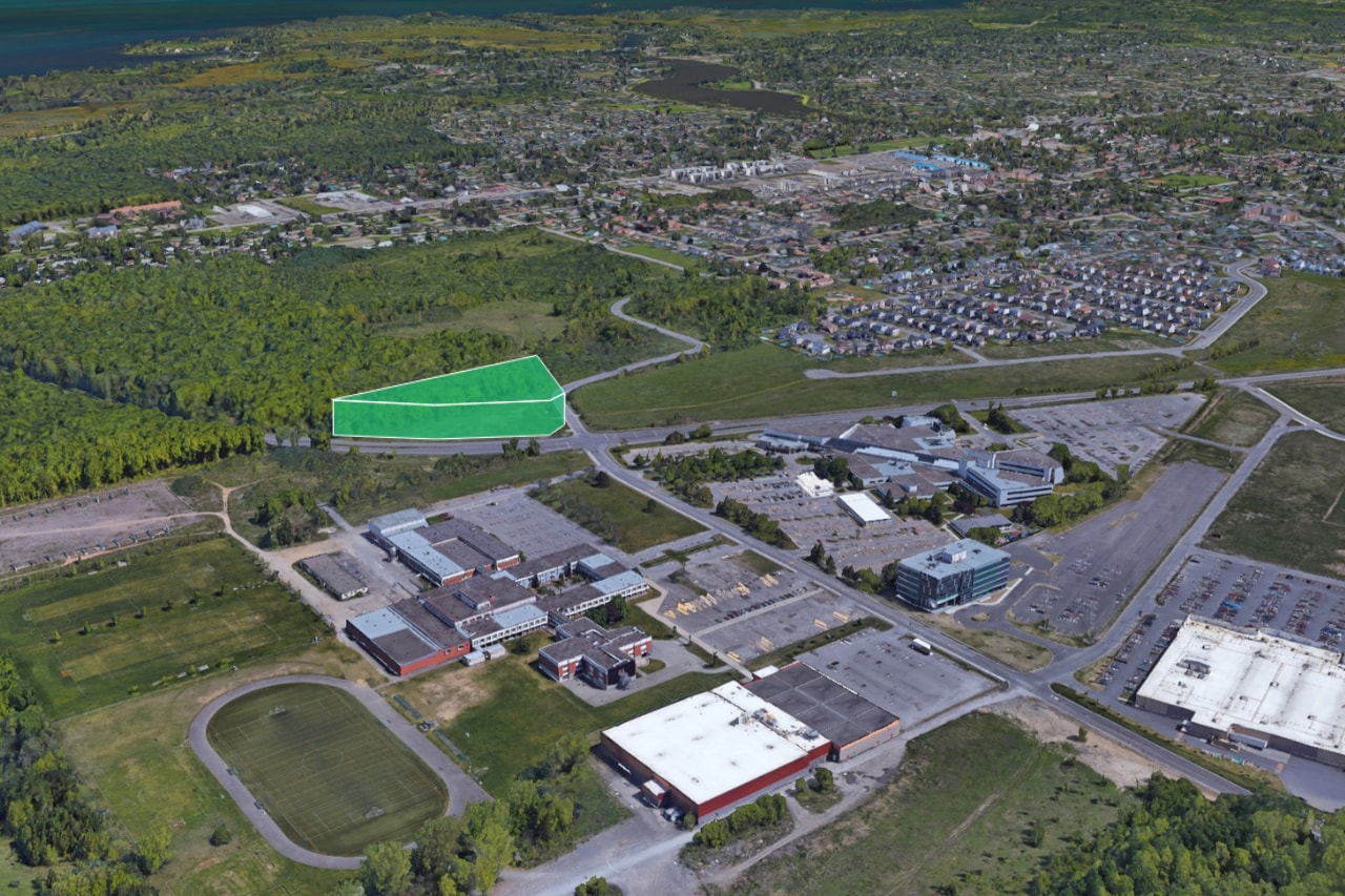 Blvd Boulevard Brisebois, Châteauguay, QC for sale Primary Photo- Image 1 of 1