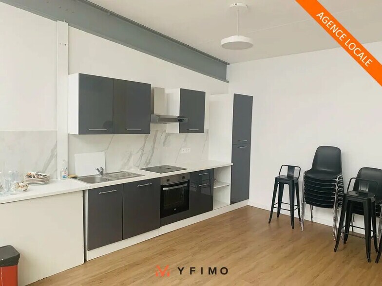 Flex in Achères for sale - Interior Photo - Image 3 of 12