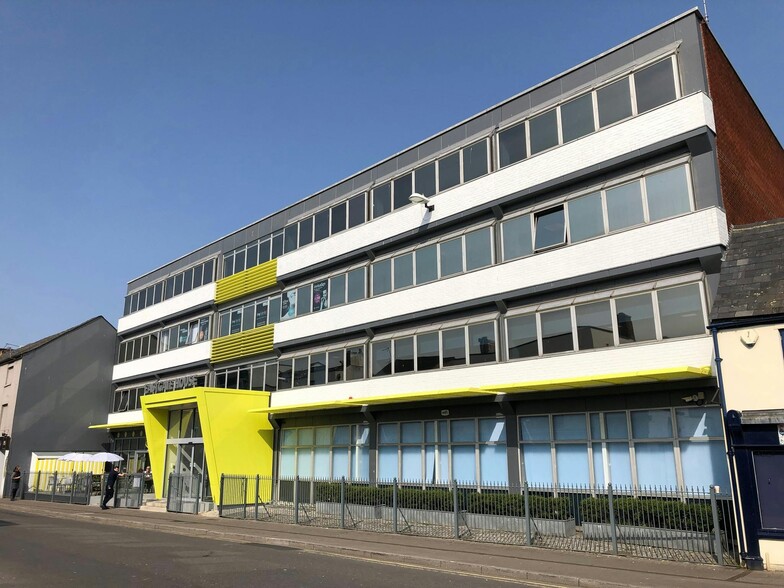 121-131 Eastgate St, Gloucester for lease - Building Photo - Image 3 of 6