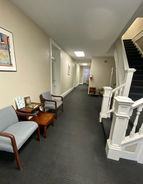 43-47 N Sandusky St, Delaware, OH for lease - Building Photo - Image 3 of 11