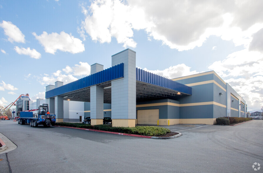 750 Newhall Dr, San Jose, CA for lease - Building Photo - Image 1 of 6