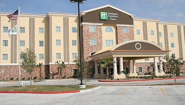 200 S Nueces, George West, TX for sale - Primary Photo - Image 1 of 1