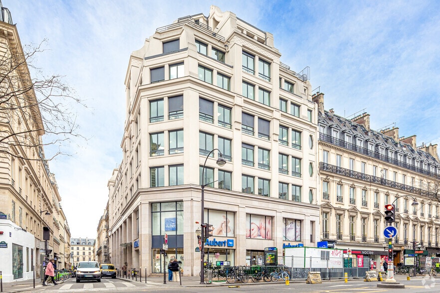 17-21 Rue Saint-Fiacre, Paris for lease - Primary Photo - Image 1 of 31