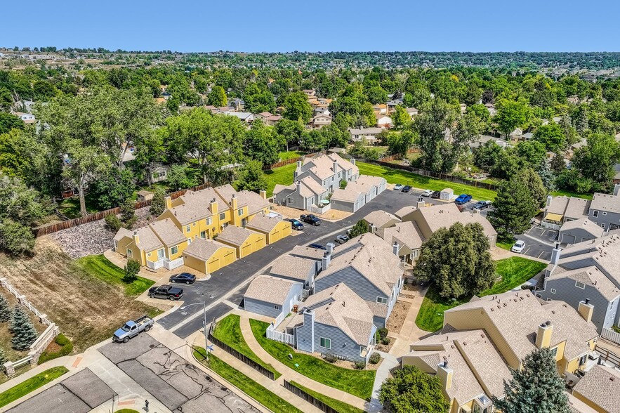 18-UNIT TOWNHOME PORTFOLIO portfolio of 2 properties for sale on LoopNet.com - Building Photo - Image 2 of 22