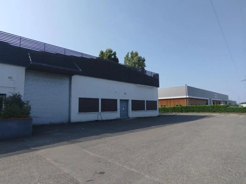Office in Toulouse for lease - Building Photo - Image 2 of 12