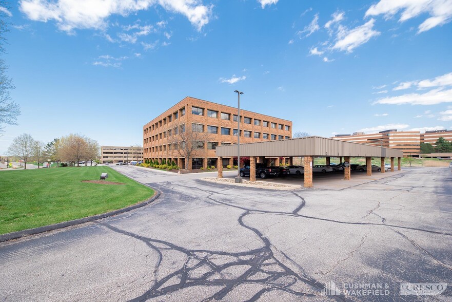 6161 Oak Tree Blvd, Independence, OH for lease - Building Photo - Image 2 of 4