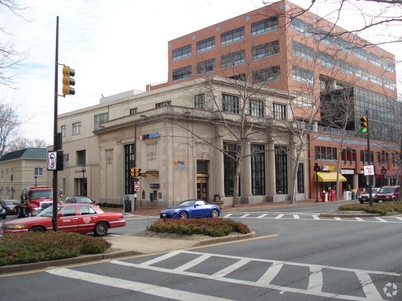 7235 Wisconsin Ave, Bethesda, MD for lease - Building Photo - Image 2 of 5
