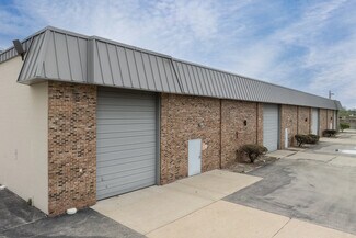 More details for 700-750 S Chestnut Ave, Park City, IL - Industrial for Sale