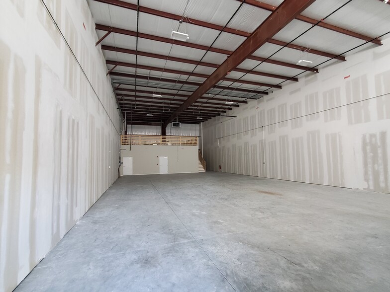 1941 Highway 155 S, Mcdonough, GA for lease - Interior Photo - Image 3 of 9