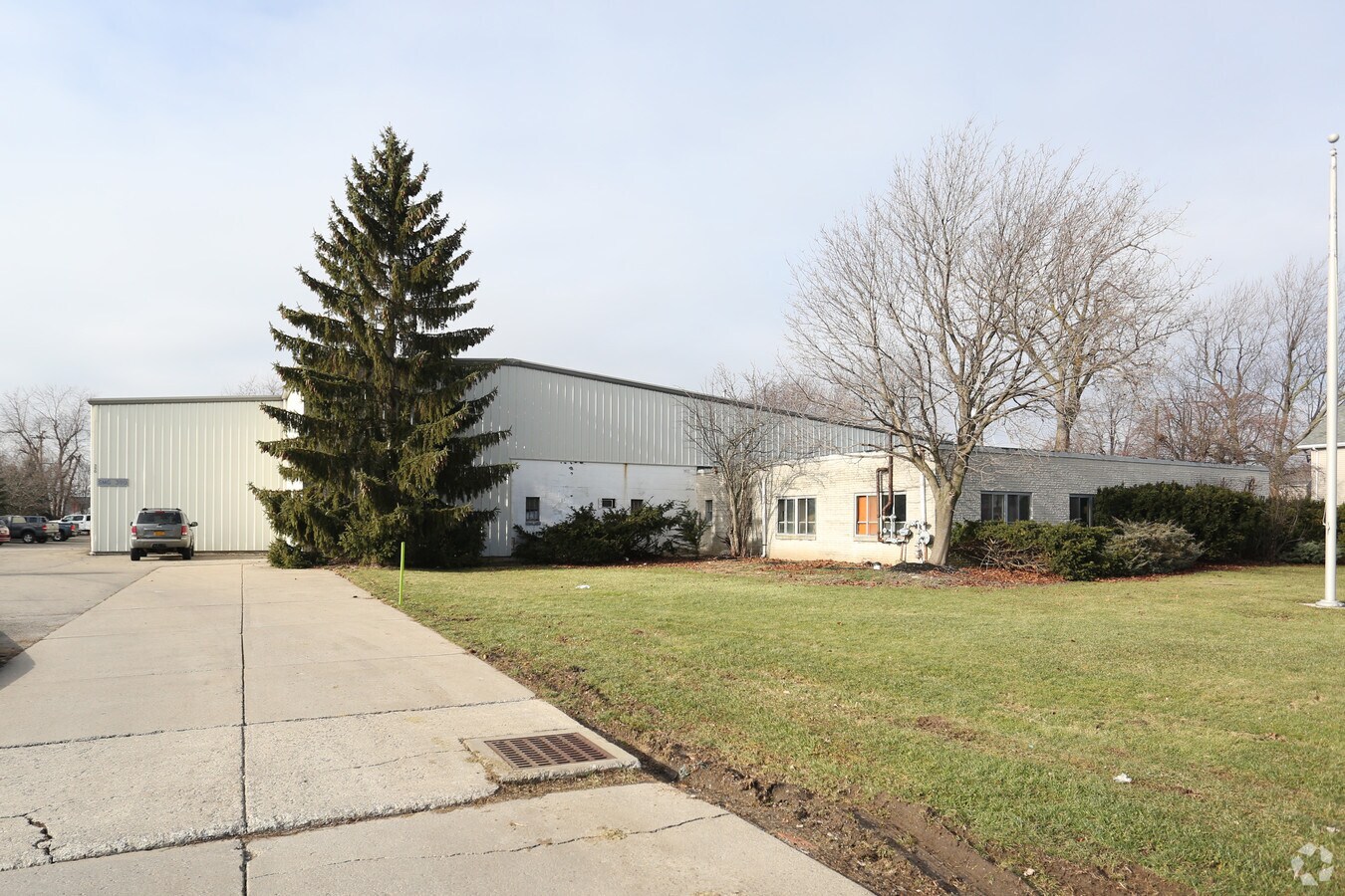 390 Cayuga Rd, Cheektowaga, NY 14225