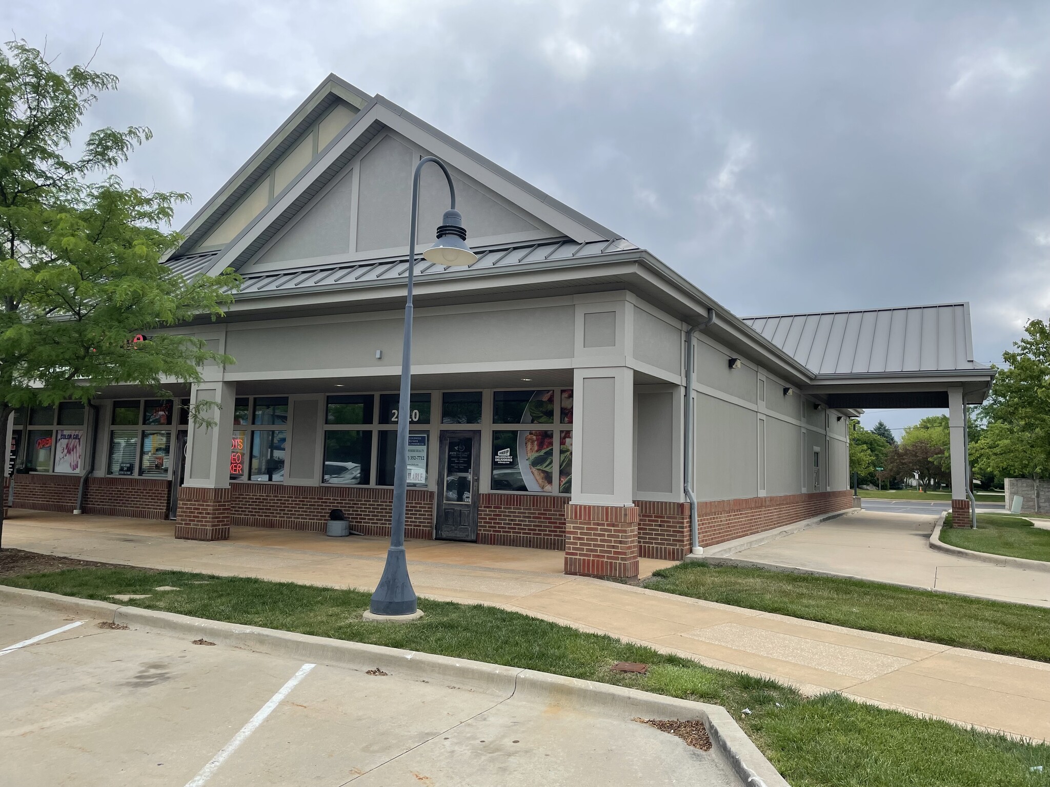 2500-2510 Village Green Pl, Champaign, IL for lease Building Photo- Image 1 of 3