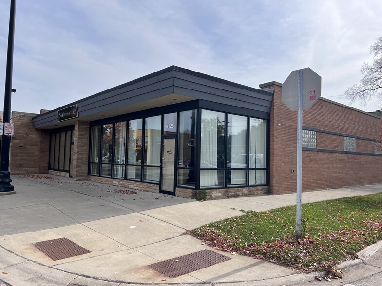 4123-4125 Oakton St, Skokie, IL for lease - Building Photo - Image 1 of 10