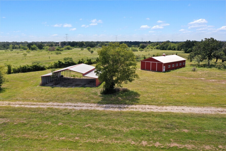 7808 Oxford Cemetery Rd, Madisonville, TX for sale - Building Photo - Image 3 of 16