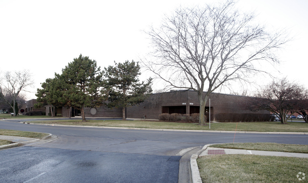 1950-1962 Ohio St, Lisle, IL for lease - Building Photo - Image 2 of 7