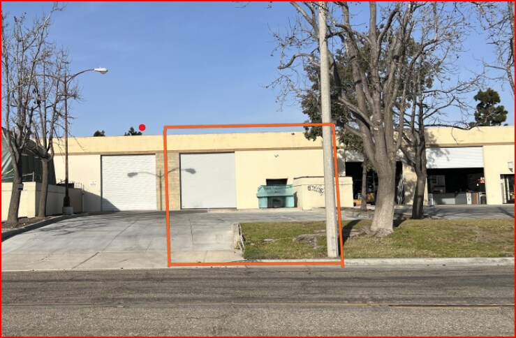 4041 Transport St, Ventura, CA for lease Building Photo- Image 1 of 4