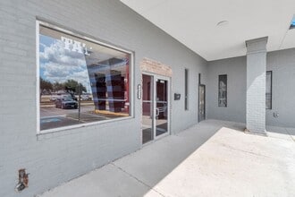 4622 Dacoma Street, Houston, TX for lease Building Photo- Image 1 of 22