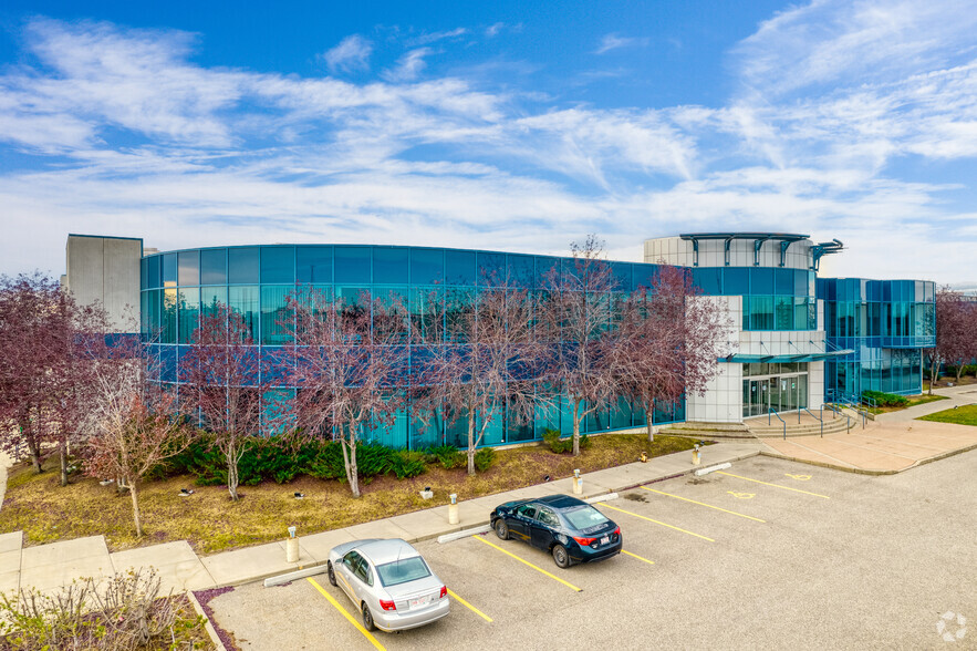 5811-6025 46th St SE, Calgary, AB for lease - Building Photo - Image 1 of 5