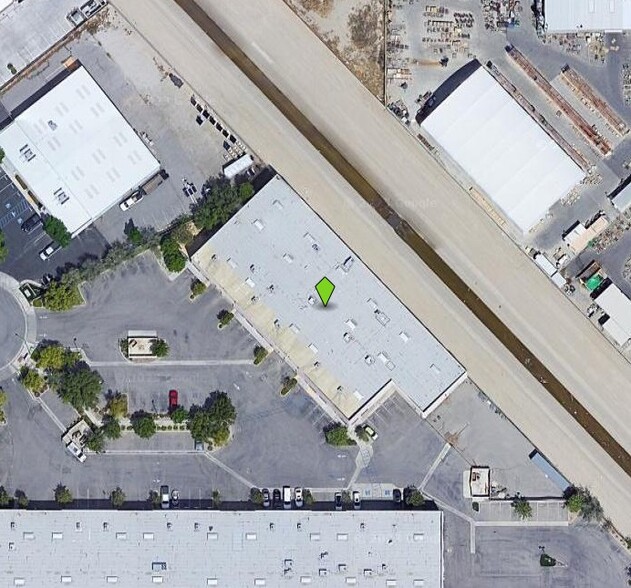 4300 Resnik Ct, Bakersfield, CA for lease - Primary Photo - Image 1 of 3