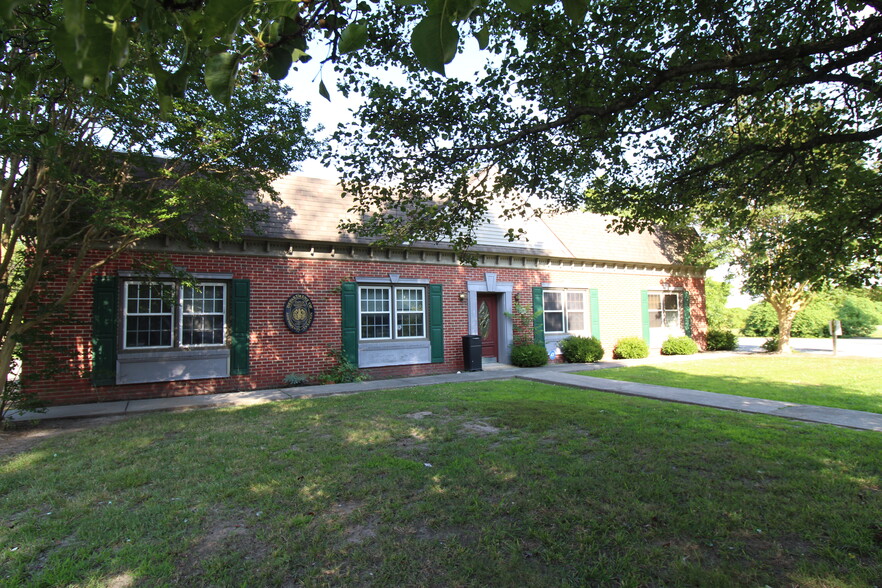 11545 Somerset Ave, Princess Anne, MD for lease - Primary Photo - Image 1 of 3