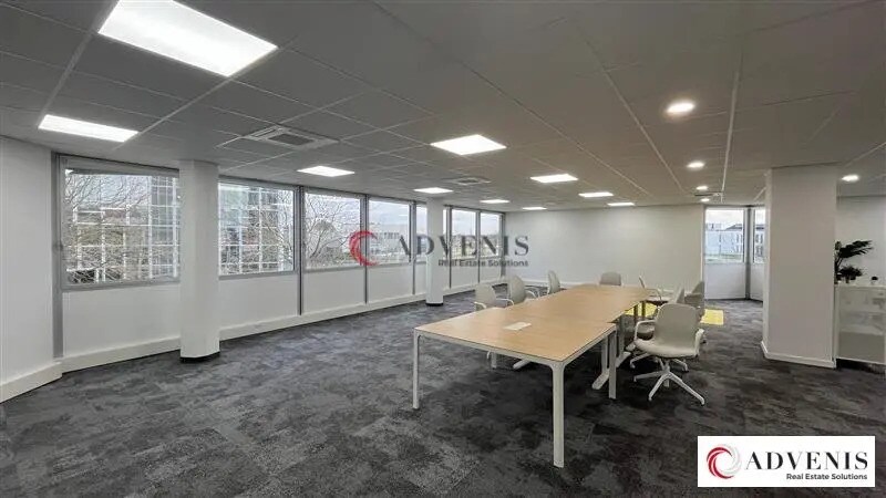 Office in Pessac for lease - Interior Photo - Image 3 of 11