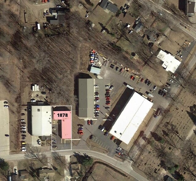 1878 Fruit St, Clay Township, MI for lease - Building Photo - Image 3 of 11