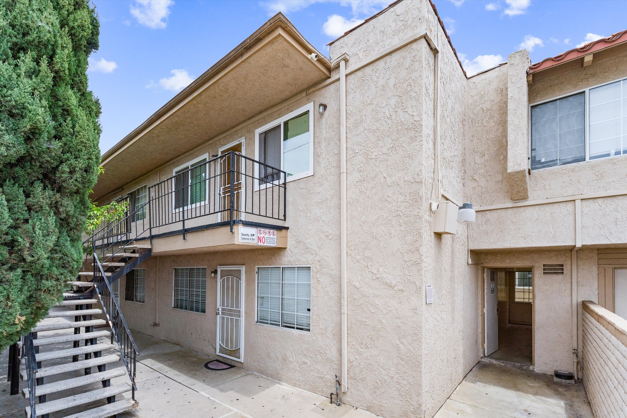 935 W Bishop St, Santa Ana, CA for sale Building Photo- Image 1 of 12
