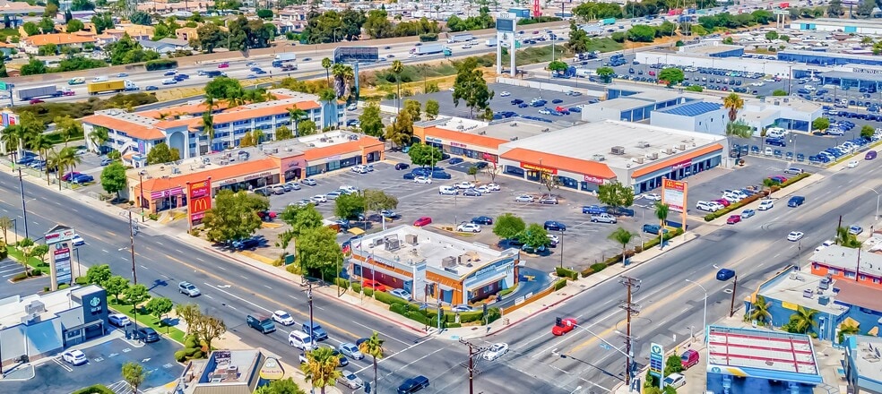 8523-8533 Artesia Blvd, Bellflower, CA for lease - Building Photo - Image 3 of 6