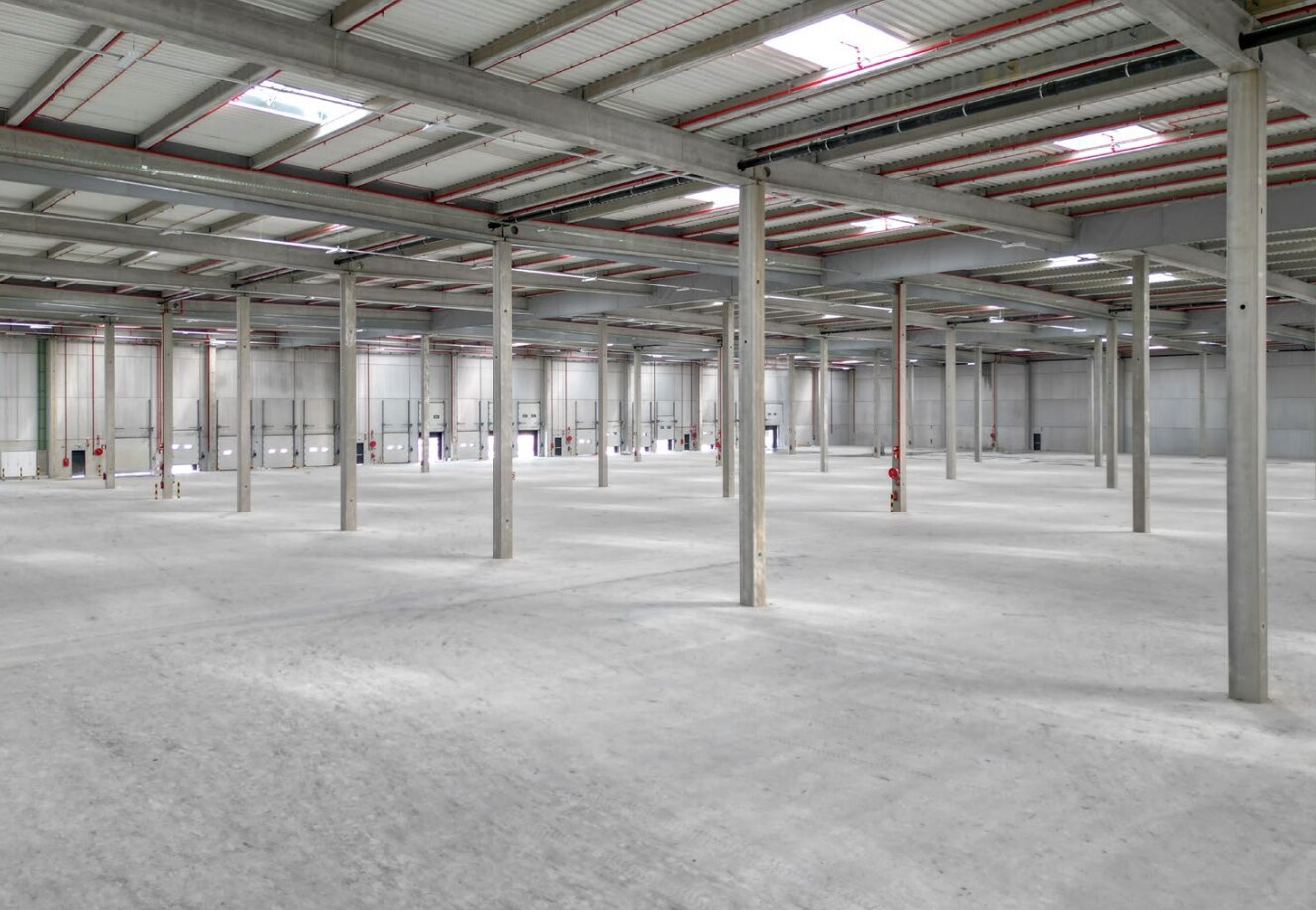  for lease Interior Photo- Image 1 of 1