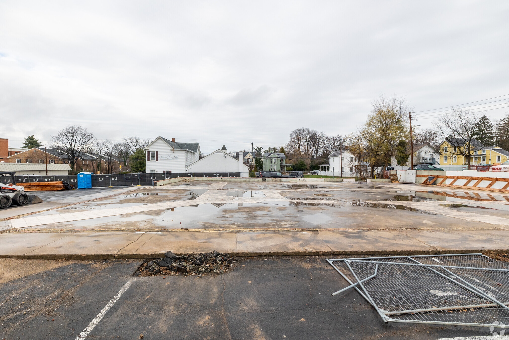 206 E Market St, Leesburg, VA for sale Primary Photo- Image 1 of 3