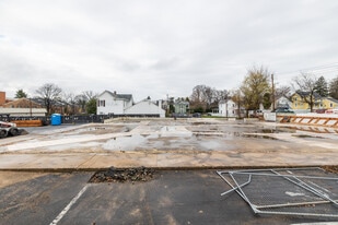 206 E Market St, Leesburg VA - Pub