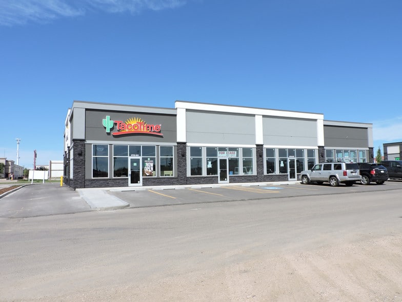 6702 Golden West Ave, Red Deer, AB for sale - Primary Photo - Image 1 of 1