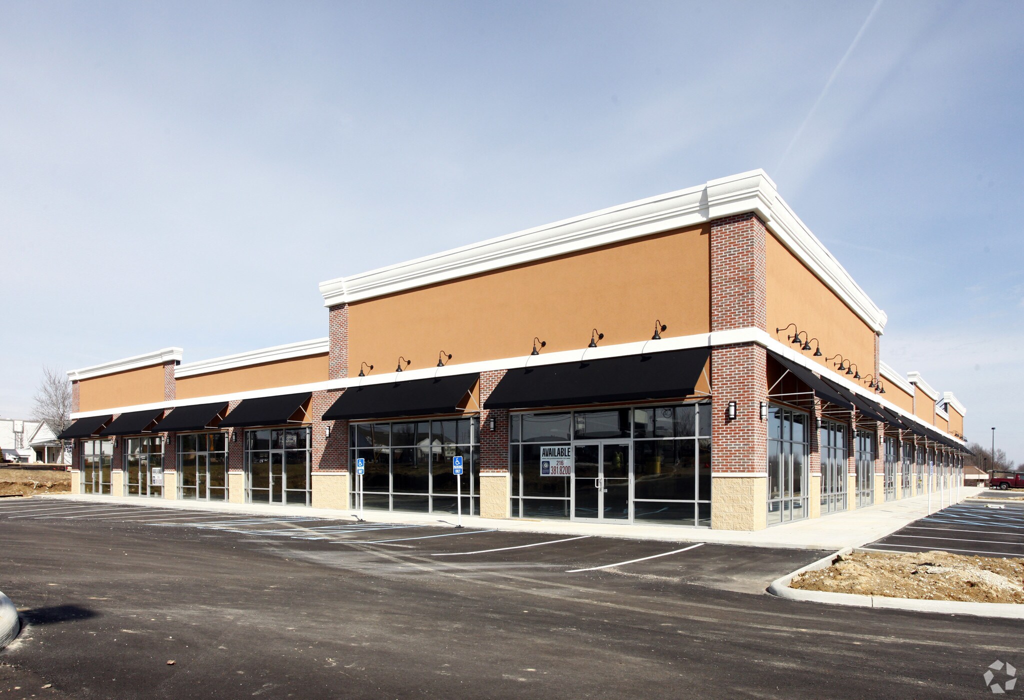 2863 S Arlington Rd, Akron, OH 44312 Arlington Green Retail Center