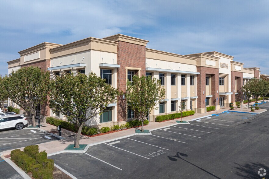 11000 River Run Blvd, Bakersfield, CA for sale - Primary Photo - Image 1 of 1