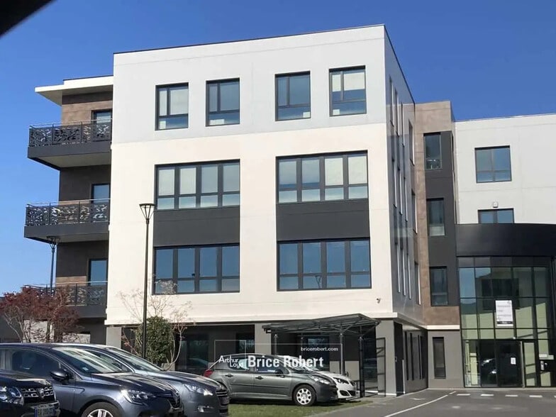 54 Rue Marcel Dassault, Genas for lease - Building Photo - Image 1 of 15