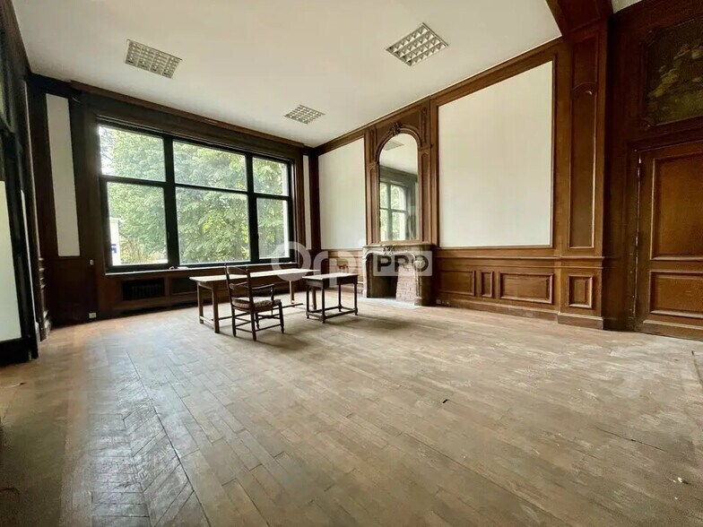 Office in Roubaix for lease - Interior Photo - Image 3 of 7
