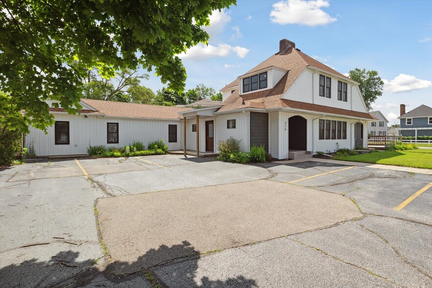 316 S Eddy St, South Bend, IN for sale - Building Photo - Image 2 of 28