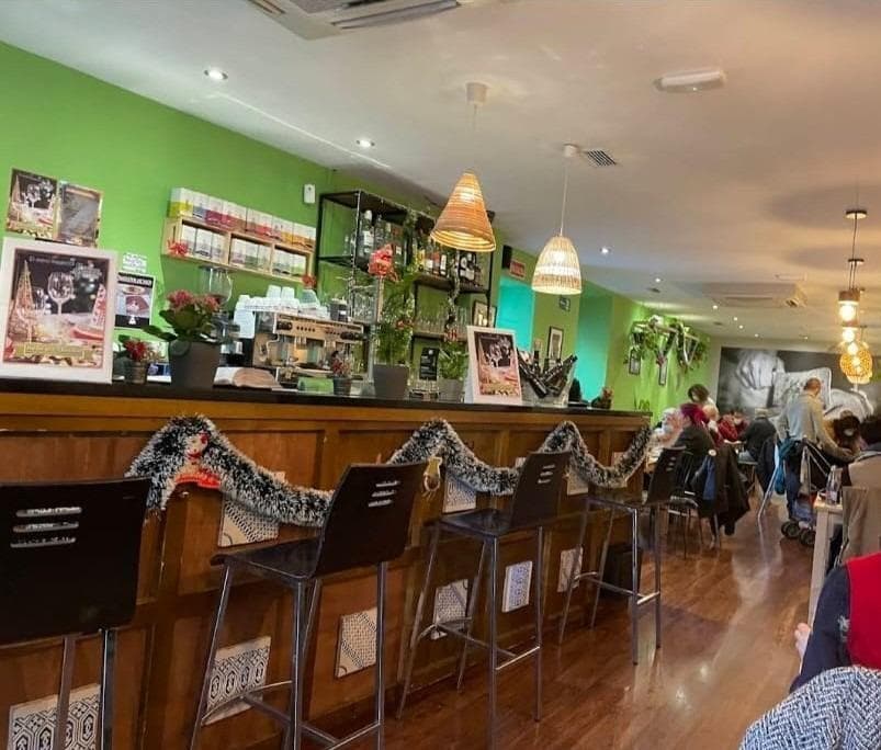 Retail in Alcalá de Henares, Madrid for lease Interior Photo- Image 1 of 5