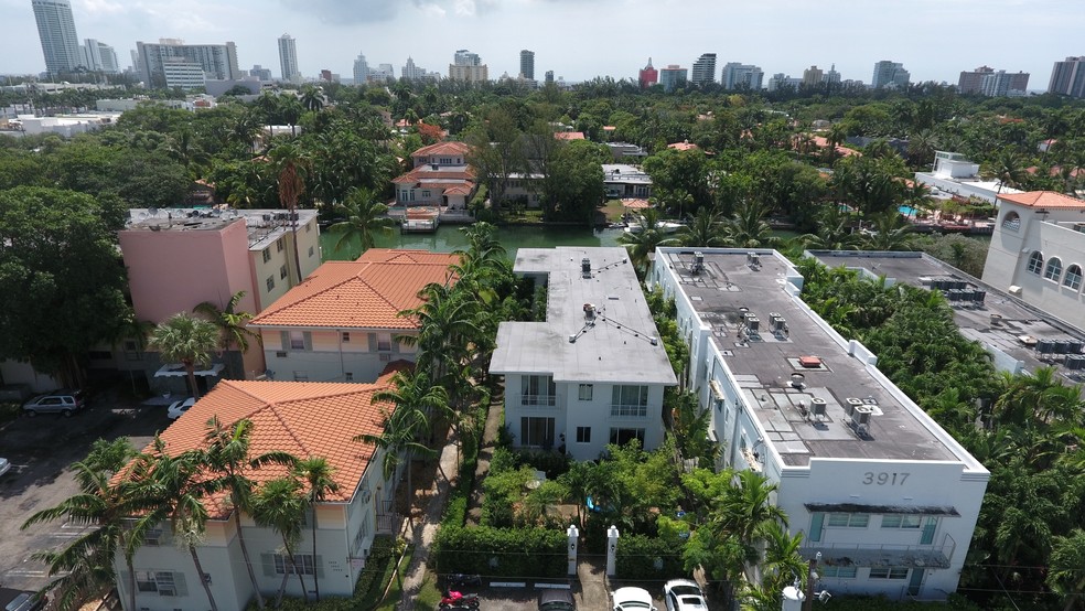 3921 N Meridian Ave Miami Beach Fl 33140 Apartments Property 4 Unit Apartment Building Offered At 2 285 000 A 75 Cap Rate In Miami Beach Fl