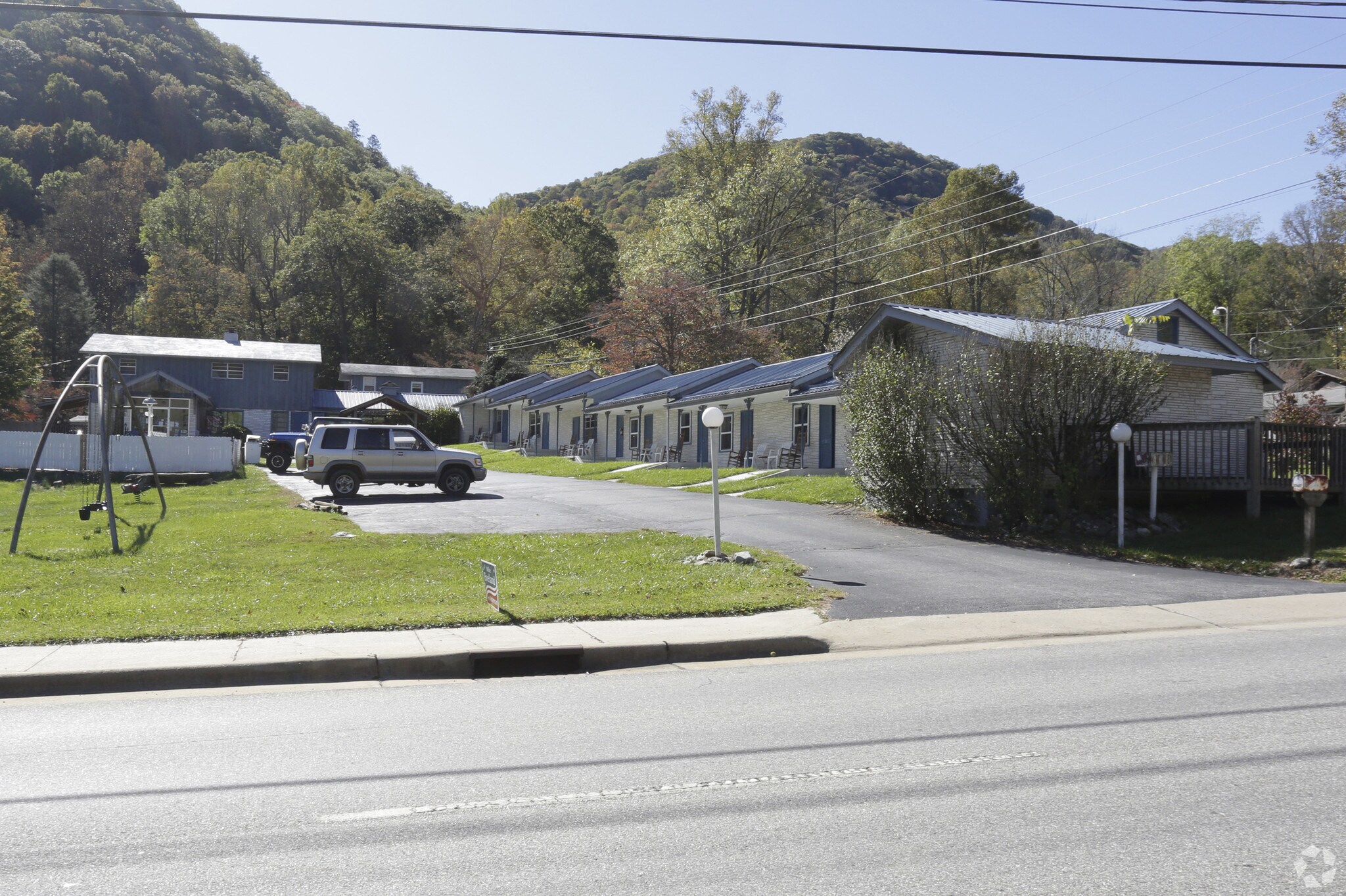 1527 Soco Rd, Maggie Valley, NC for sale Primary Photo- Image 1 of 1