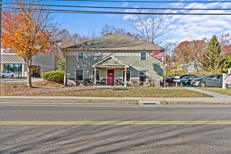 13 N Main St, East Hampton, CT for sale - Building Photo - Image 2 of 34