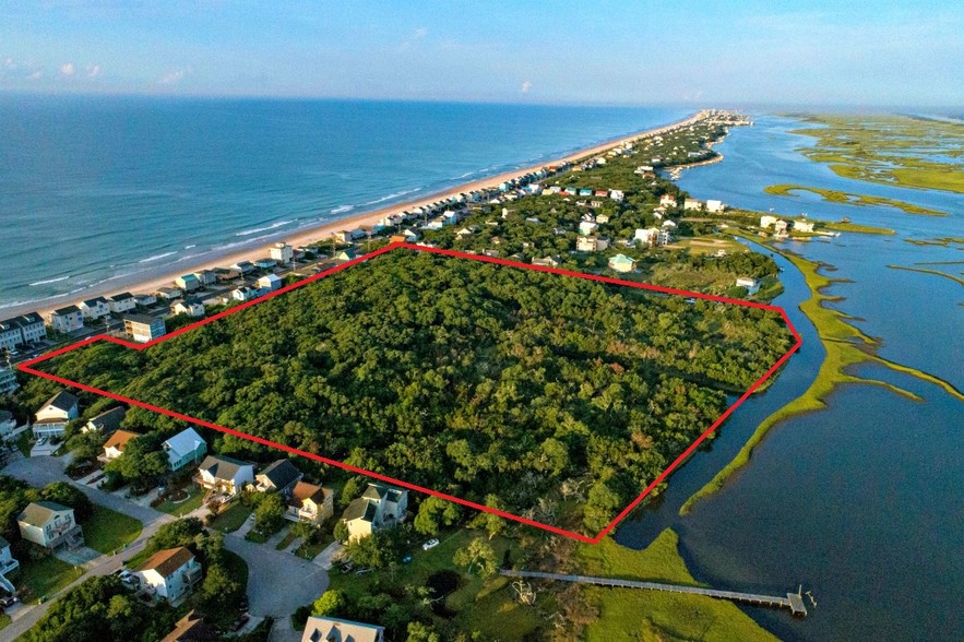 2215 S Shore Dr, Surf City, NC for sale - Primary Photo - Image 1 of 1