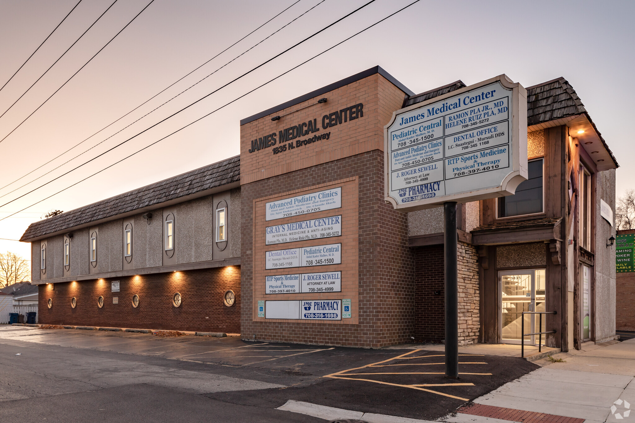 1835 N 19th Ave, Melrose Park, IL for lease Primary Photo- Image 1 of 88