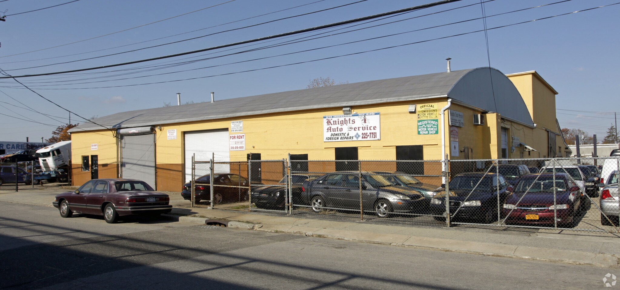 400 W Hoffman Ave, Lindenhurst, NY for lease Building Photo- Image 1 of 2