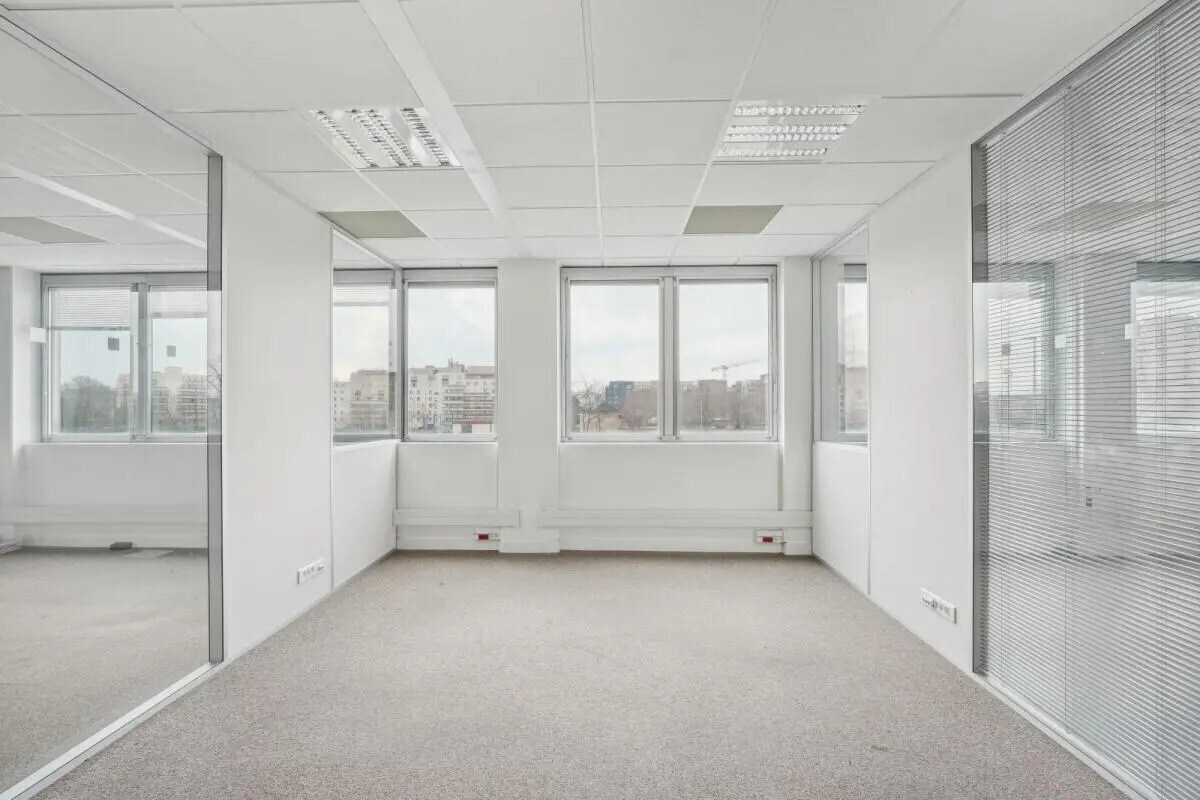 4 Avenue Laurent Cély, Asnières-sur-Seine for lease Interior Photo- Image 1 of 11