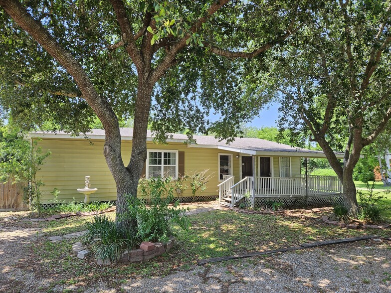 245 Gonyo Ln, Richmond, TX for sale - Primary Photo - Image 1 of 1