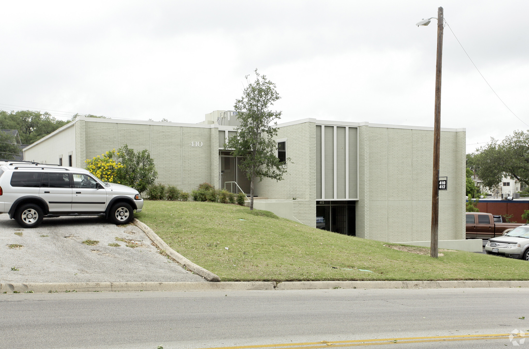 410-412 W Rhapsody Dr, San Antonio, TX for lease Primary Photo- Image 1 of 4