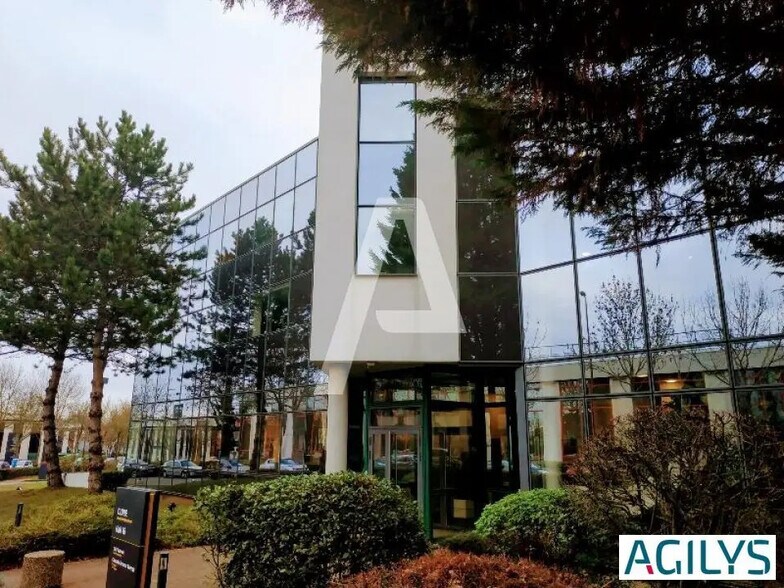 Office in Antony for lease - Building Photo - Image 2 of 6