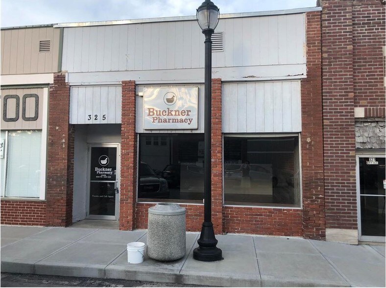 325 S Hudson St, Buckner, MO 64016