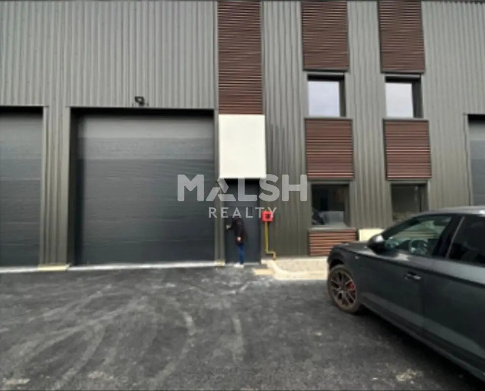 Flex in Villefranche-sur-Saône for lease Building Photo- Image 1 of 3